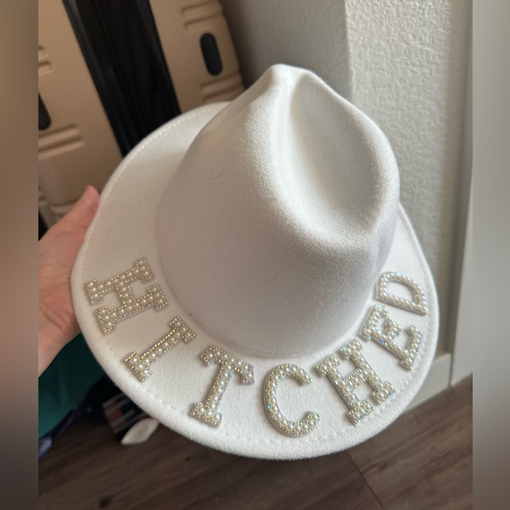 White 'Hitched' Cowboy Hat